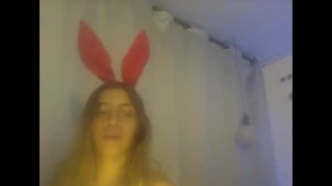 Snapshot of kim_xx09 chatting on December 2025 07:57:02 AM YENCYYY online show from December 2025 07:57:02 AM