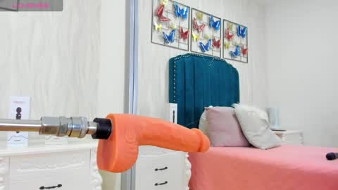 Snapshot of kimberlin_cam chatting on February 2025 07:46:01 PM Kimberlin  online show from February 2025 07:46:01 PM