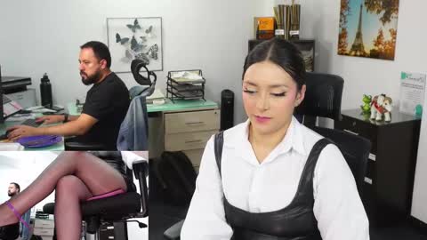 Kimberly 1200-1900 GMT-5 online show from January 2025 11:41:01 PM