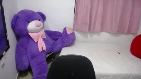 Snapshot of kimberly_slim chatting on November 2025 10:49:02 AM Kim online show from November 2025 10:49:02 AM