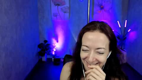 Snapshot of kimberlyray777 chatting on February 2025 04:40:01 PM Kimberly online show from February 2025 04:40:01 PM