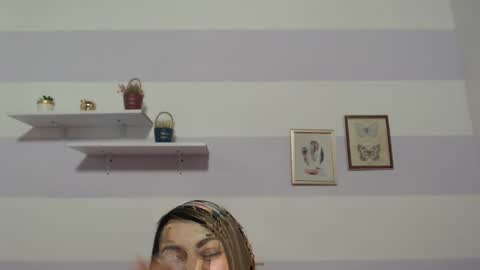 Kim  online show from February 2025 06:37:01 PM