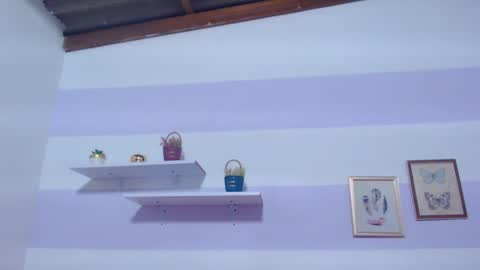 Kim  online show from October 2025 06:46:02 PM