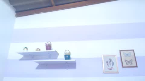 Kim  online show from December 2025 06:25:02 PM