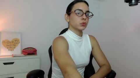 Snapshot of kimcandy_ chatting on May 2026 11:01:04 PM CAMI online show from May 2026 11:01:04 PM