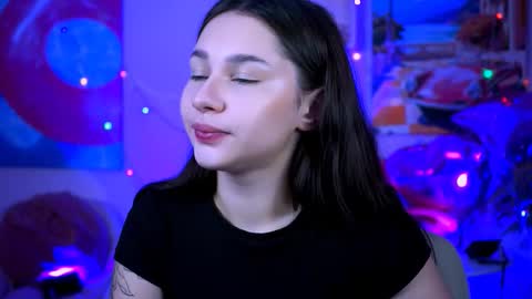 Snapshot of kimclarks chatting on September 2025 05:25:01 PM kimclarks online show from September 2025 05:25:01 PM