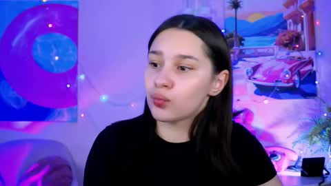 kimclarks online show from November 2025 12:00:02 PM