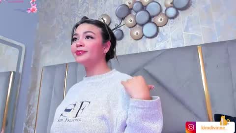  KIM  online show from February 2025 02:33:02 AM