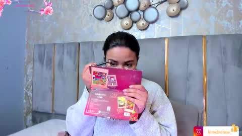  KIM  online show from October 2025 03:27:02 AM