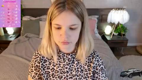 KimEvanss online show from May 2026 07:04:01 AM