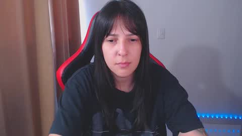 Snapshot of kimflexible_ chatting on January 2025 01:43:01 PM Kim 3 online show from January 2025 01:43:01 PM