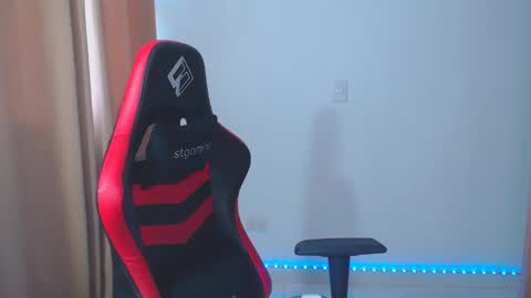 Snapshot of kimflexible_ chatting on January 2025 09:07:01 PM Kim 3 online show from January 2025 09:07:01 PM