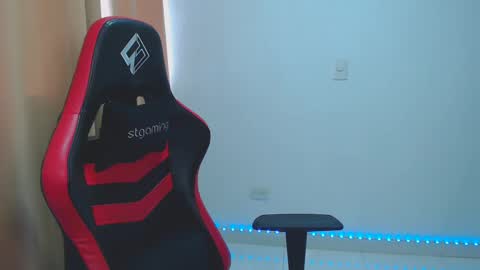 Snapshot of kimflexible_ chatting on January 2025 03:57:02 PM Kim 3 online show from January 2025 03:57:02 PM