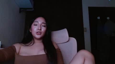 Snapshot of kimhugeisforyou chatting on April 2026 06:46:01 PM Siobe Lim online show from April 2026 06:46:01 PM
