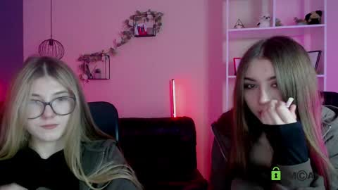 Snapshot of kimi_glow chatting on May 2026 09:31:02 PM kimi_glow online show from May 2026 09:31:02 PM