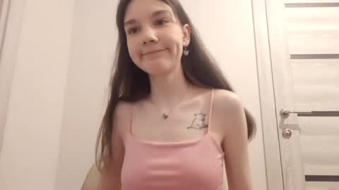 Snapshot of kimikobradbury chatting on April 2026 10:47:02 AM Lina online show from April 2026 10:47:02 AM