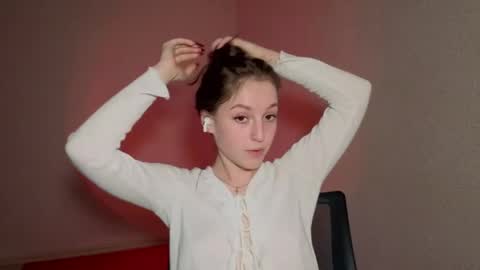 Snapshot of kimireaves chatting on April 2026 02:55:02 PM Karma online show from April 2026 02:55:02 PM