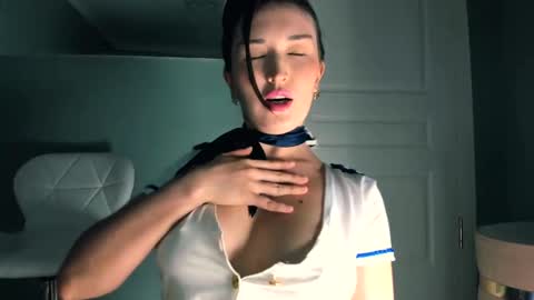 Kiki  online show from April 2026 09:34:01 AM