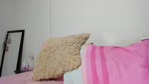 Snapshot of kimjoyy chatting on February 2025 01:21:02 PM Kim Joy online show from February 2025 01:21:02 PM