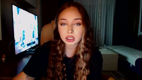 Kim Lee  online show from January 2025 03:39:02 PM