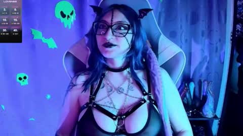   online show from November 2025 02:17:01 PM