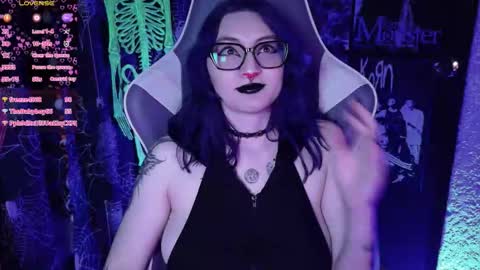 Snapshot of kimlennox__ chatting on March 2026 03:39:01 PM Kim Lennox online show from March 2026 03:39:01 PM