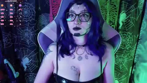 Snapshot of kimlennox__ chatting on March 2026 03:29:01 PM Kim Lennox online show from March 2026 03:29:01 PM