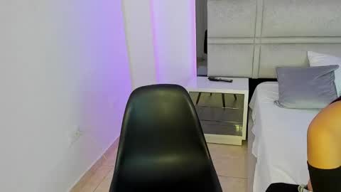 Snapshot of kimluna_11_ chatting on September 2025 12:21:01 PM kim luna online show from September 2025 12:21:01 PM