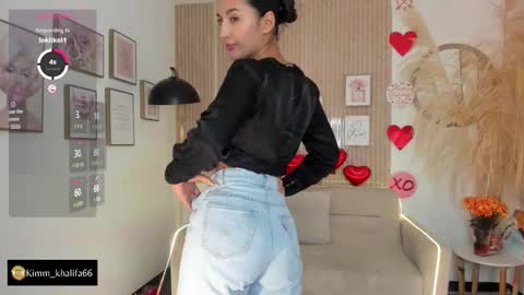 Kim  online show from February 2025 08:36:02 PM