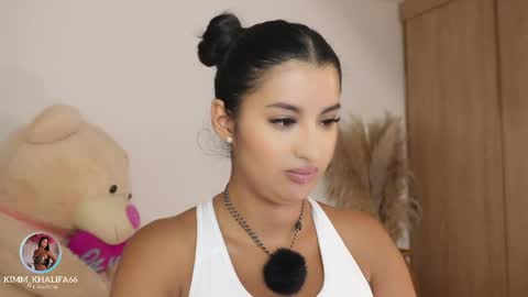 Kim  online show from April 2026 01:44:01 AM