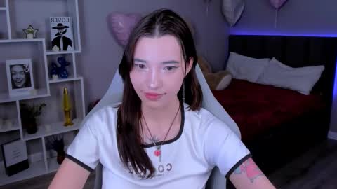 Snapshot of kimm_wong chatting on March 2026 05:44:01 AM kimm wong online show from March 2026 05:44:01 AM