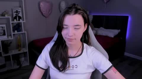 Snapshot of kimm_wong chatting on March 2026 03:06:02 AM kimm wong online show from March 2026 03:06:02 AM