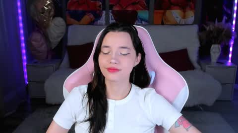 Snapshot of kimm_wong chatting on April 2026 02:42:01 AM kimm wong online show from April 2026 02:42:01 AM