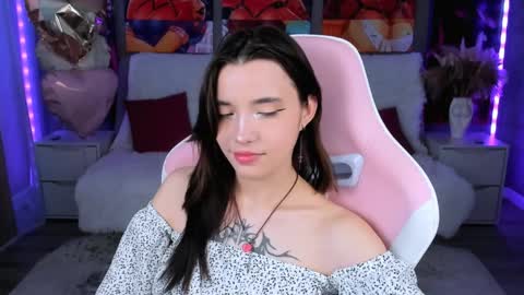 Snapshot of kimm_wong chatting on April 2026 07:31:01 AM kimm wong online show from April 2026 07:31:01 AM