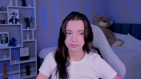 Snapshot of kimm_wong chatting on April 2026 03:04:02 AM kimm wong online show from April 2026 03:04:02 AM