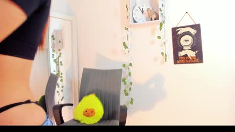 Snapshot of kimmcarter chatting on December 2024 07:07:02 AM Kimm online show from December 2024 07:07:02 AM