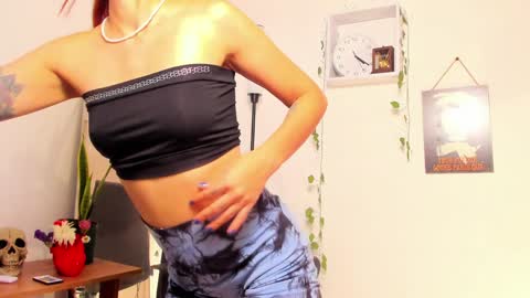 Snapshot of kimmcarter chatting on December 2024 09:30:01 PM Kimm online show from December 2024 09:30:01 PM