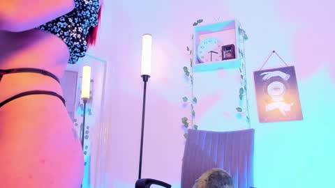 Snapshot of kimmcarter chatting on December 2024 08:33:02 AM Kimm online show from December 2024 08:33:02 AM