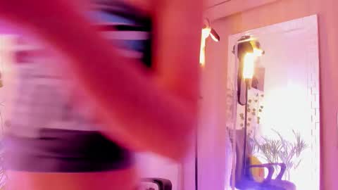 Snapshot of kimmcarter chatting on September 2025 02:35:01 AM Kimm online show from September 2025 02:35:01 AM