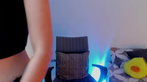 Snapshot of kimmcarter chatting on November 2025 11:25:02 PM Kimm online show from November 2025 11:25:02 PM