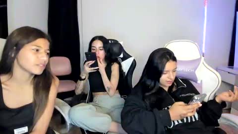 kimmi online show from February 2025 11:20:02 PM