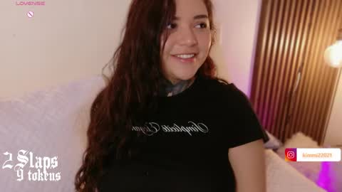 Snapshot of kimmi_kim chatting on March 2026 12:27:02 PM online show from March 2026 12:27:02 PM