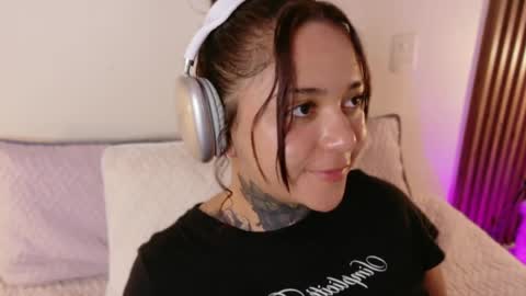 Snapshot of kimmi_kim chatting on April 2026 12:53:02 PM online show from April 2026 12:53:02 PM