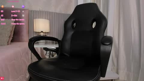 Snapshot of kimmie_kaboom_ chatting on February 2026 07:04:01 PM Karla online show from February 2026 07:04:01 PM