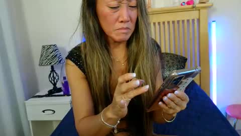 Kimmi Taylor online show from October 2025 08:54:02 PM