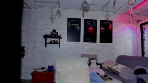 Snapshot of kimmymadison chatting on January 2025 10:44:02 PM Melany online show from January 2025 10:44:02 PM