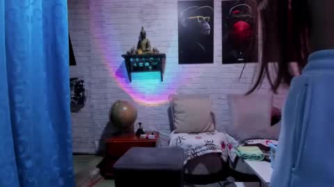 Snapshot of kimmymadison chatting on February 2025 09:04:01 PM Melany online show from February 2025 09:04:01 PM