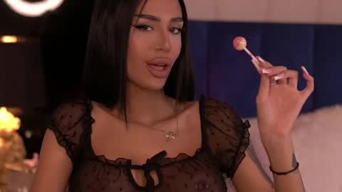 Kim online show from October 2025 03:36:01 PM