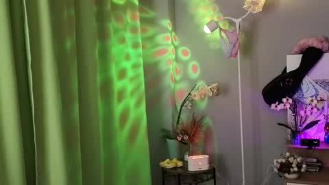 Snapshot of kina_ka chatting on November 2025 09:31:02 AM kina_ka online show from November 2025 09:31:02 AM