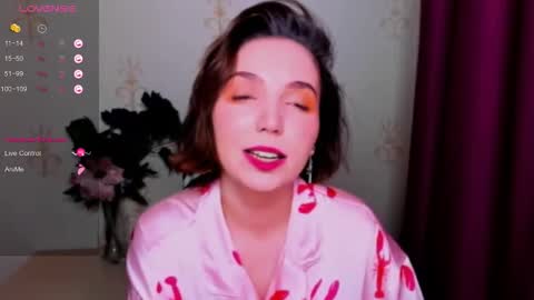 Hazel online show from October 2025 12:13:02 PM